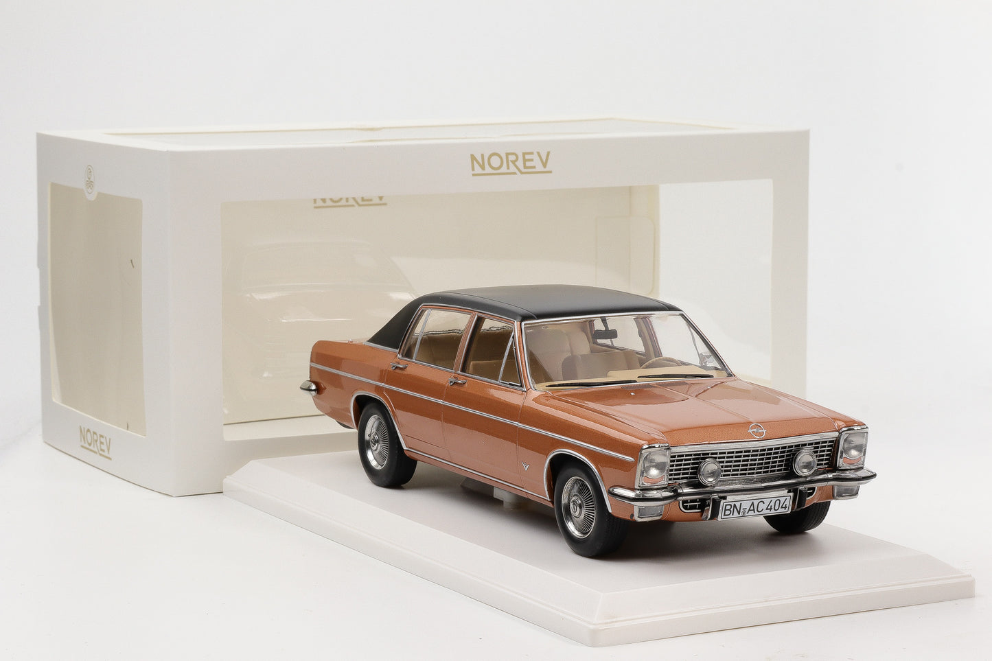 1:18 Norev Opel Diplomat V8 Limousine 1969 Copper metallic 183689