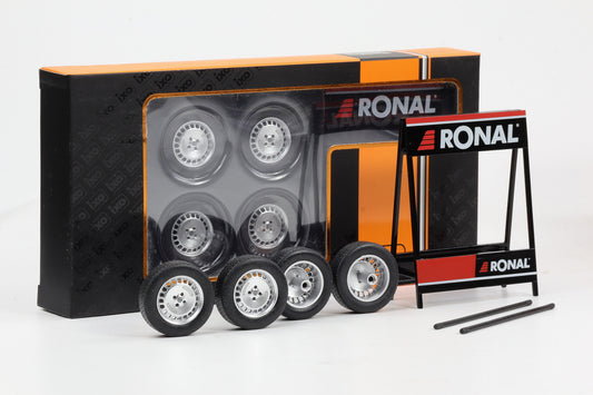 1:18 IXO 4 Felgen Radsatz Ronal Set / Felge ca 23 mm silber / ca 34 mm mit Reifen