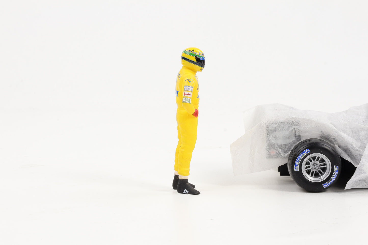 1:18 Cartrix Figur Ayrton Senna Lotus 1987 Formel 1 ca. 10cm gelb bemalt