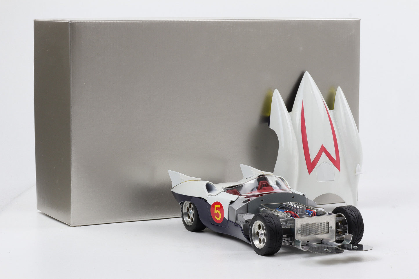 1:18 Schwyn Haas Aluminium Body Hamilton Speed Racer Go Go MACH 5 White Version