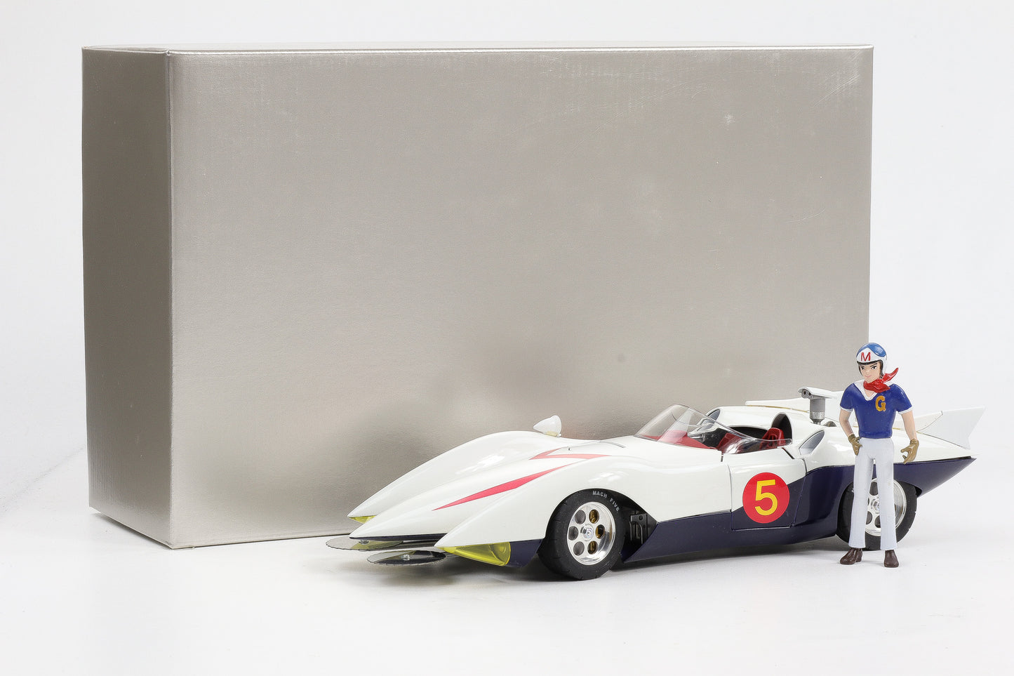 1:18 Speed Racer Go Go MACH 5 White Version Alu mit Figur Go Mifune