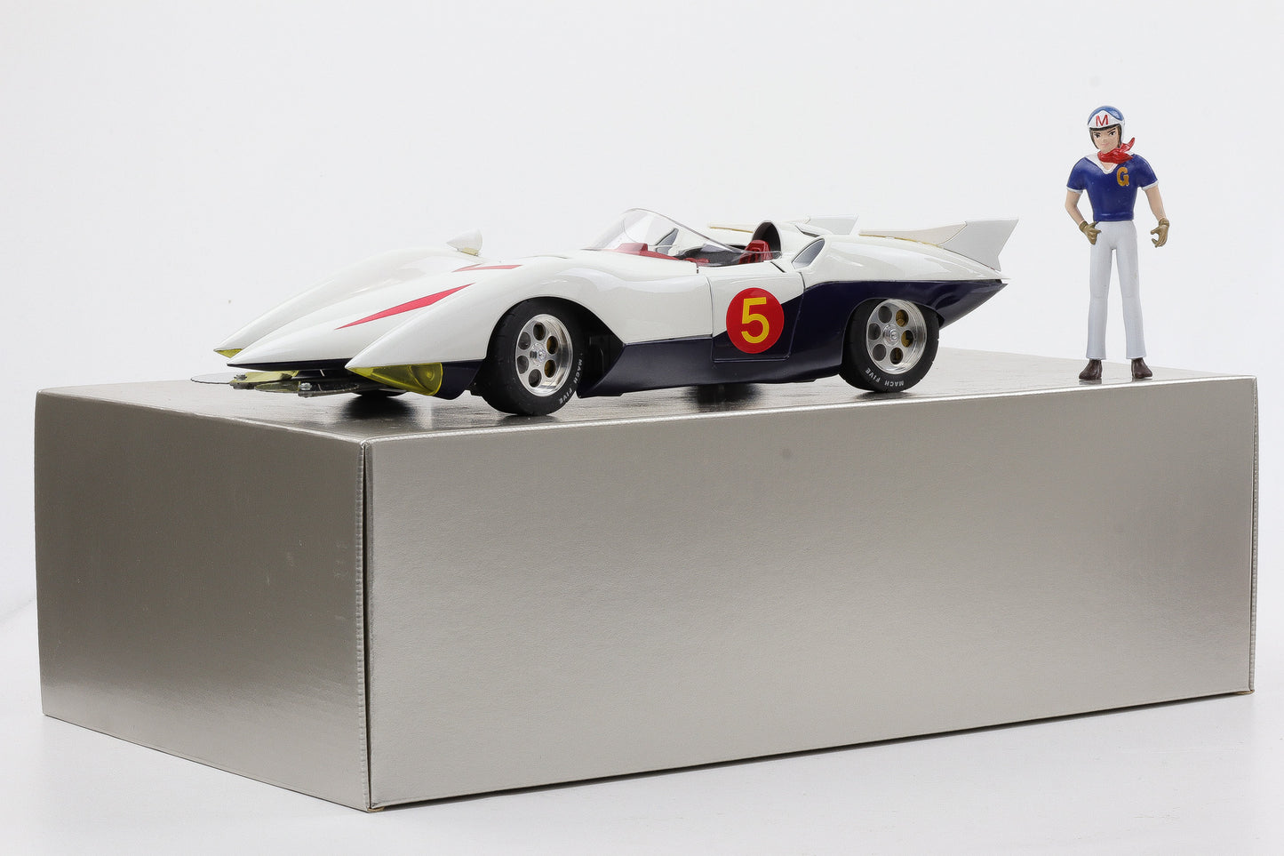 1:18 Speed Racer Go Go MACH 5 White Version Alu mit Figur Go Mifune