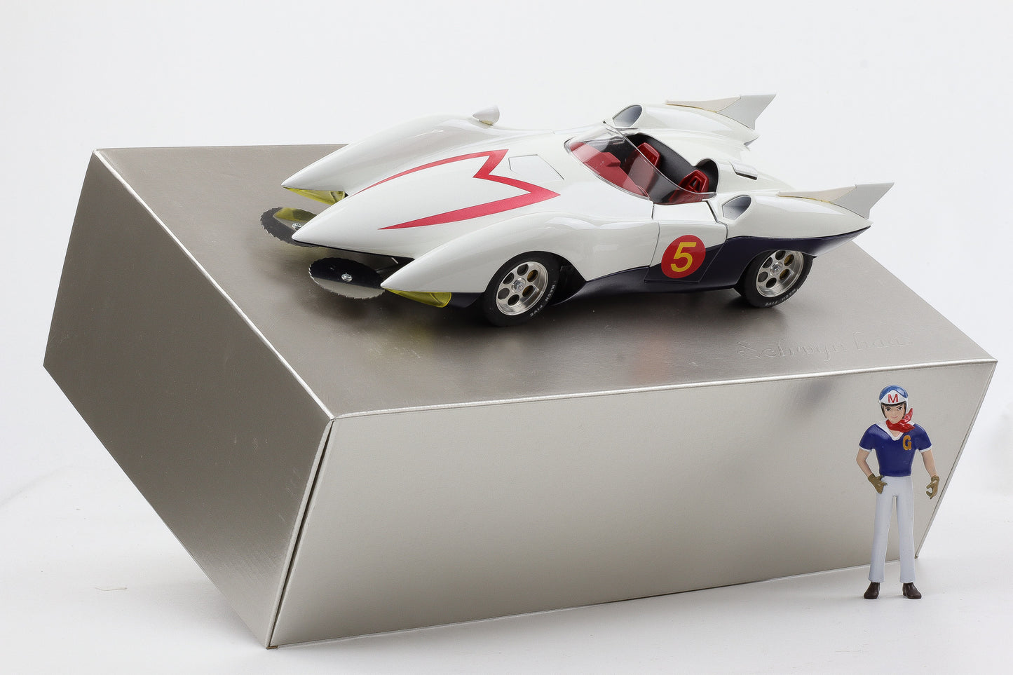 1:18 Speed Racer Go Go MACH 5 White Version Alu mit Figur Go Mifune