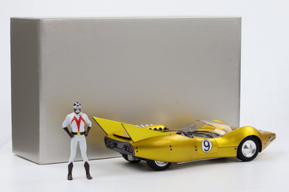 1:18 Schwyn Haas Speed Racer X Shooting Star #9 ALUMINIUM Gold mit Figur