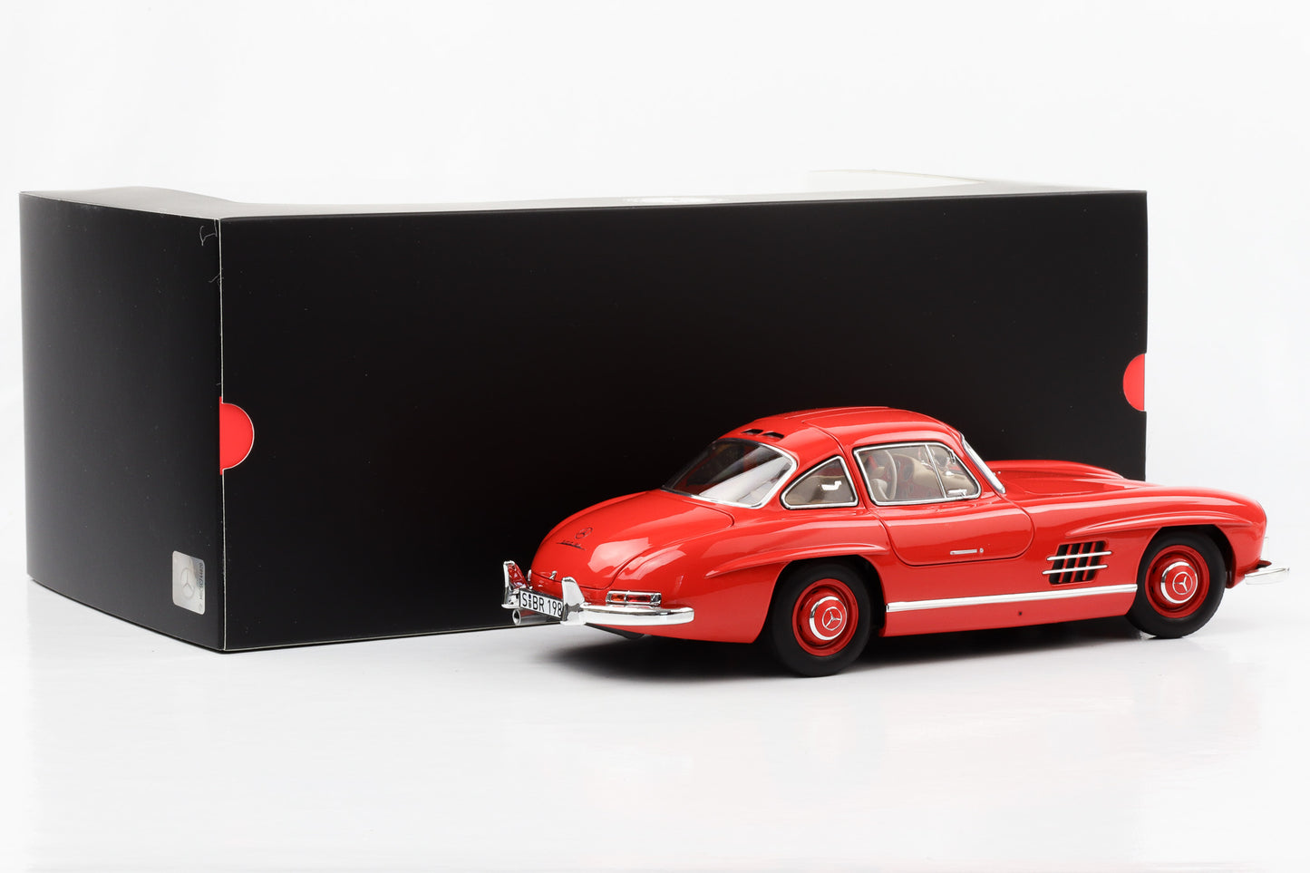 1:18 Mercedes-Benz 300 SL W198 1954 - 1957 Feuerwehrrot Norev Dealer