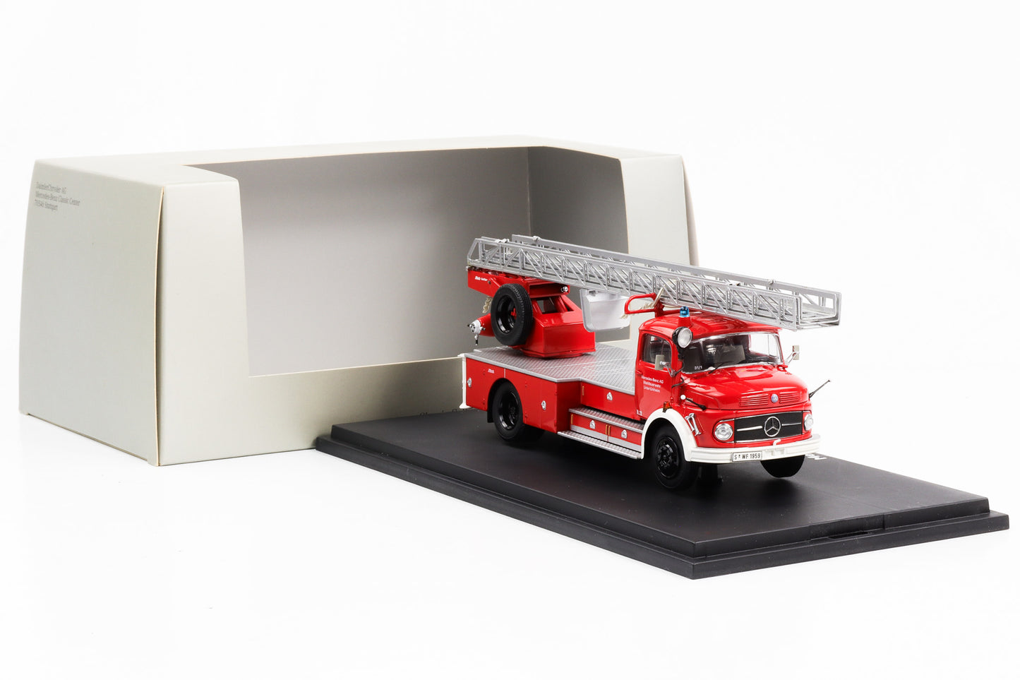 1:43 Mercedes-Benz Werkfeuerwehr L322 mit Drehleiter Metz DL 22 Schuco Dealer