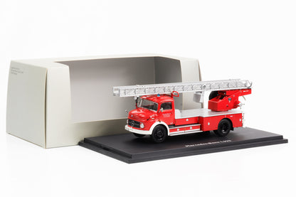 1:43 Mercedes-Benz Werkfeuerwehr L322 mit Drehleiter Metz DL 22 Schuco Dealer