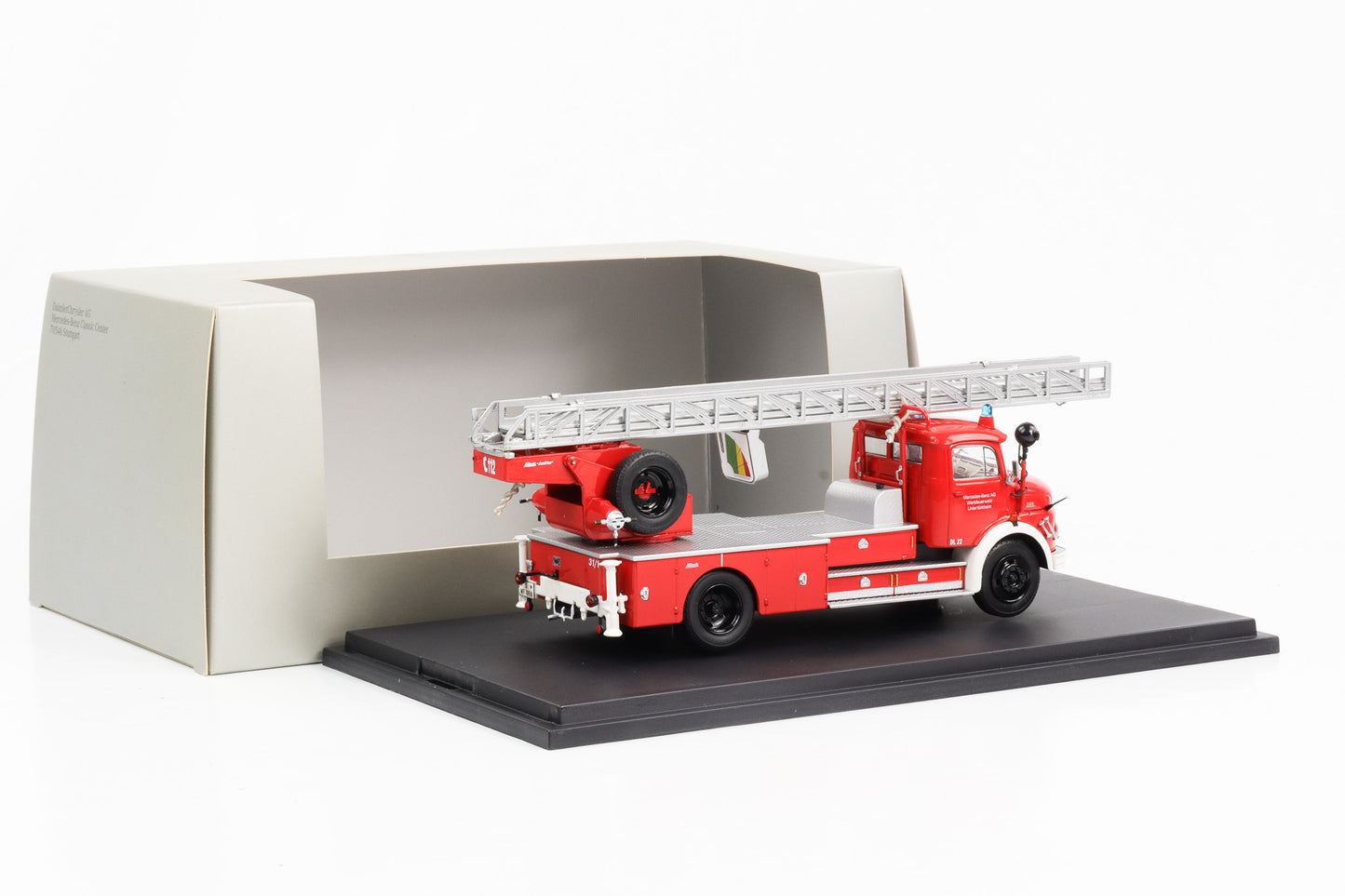 1:43 Mercedes-Benz Werkfeuerwehr L322 mit Drehleiter Metz DL 22 Schuco Dealer