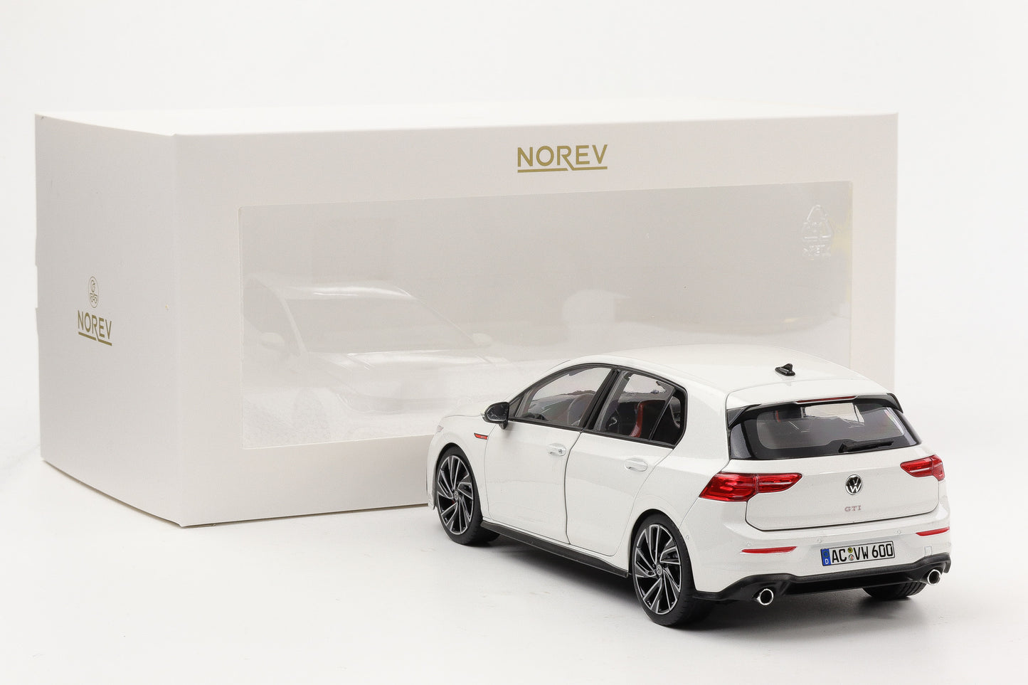 1:18 Norev VW Volkswagen Golf VIII GTI 5-door 2021 whitemetallic 188593
