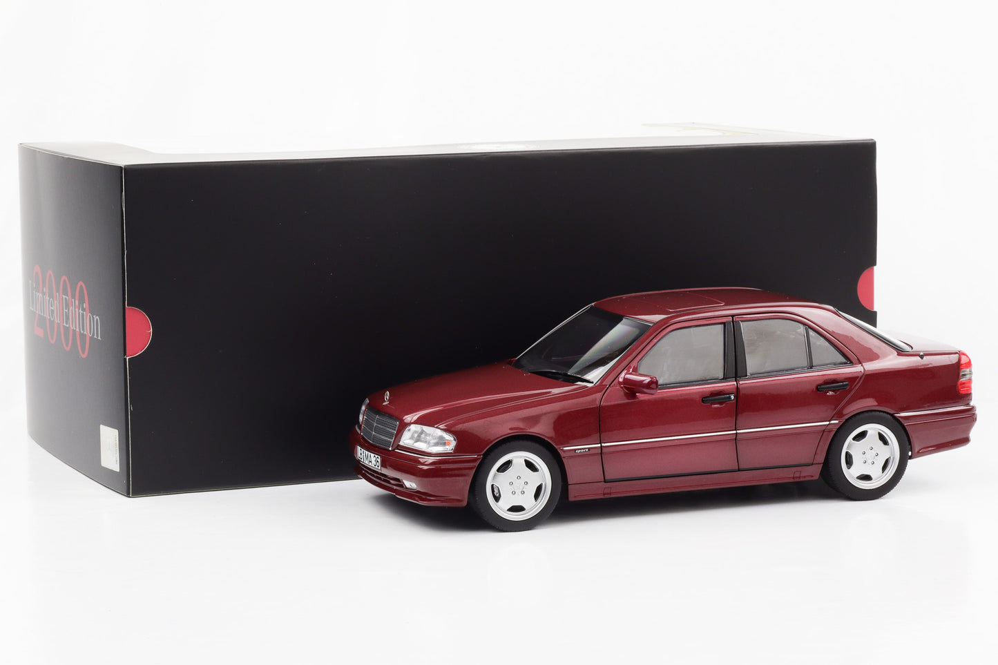 1:18 Mercedes-Benz C 36 AMG W202 almandinrot Norev Dealer limited