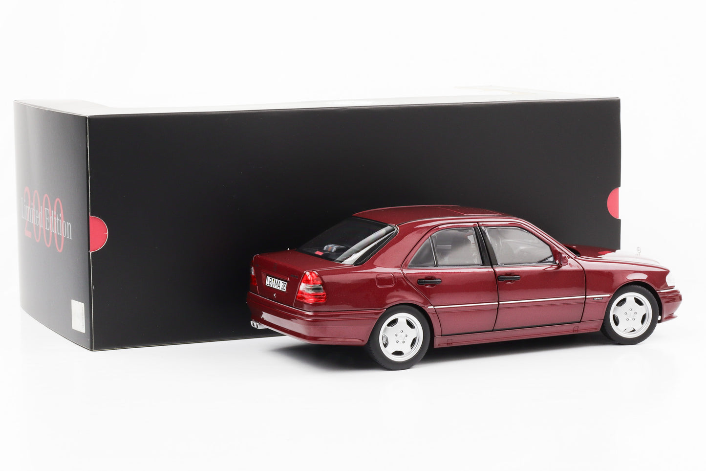 1:18 Mercedes-Benz C 36 AMG W202 almandinrot Norev Dealer limited