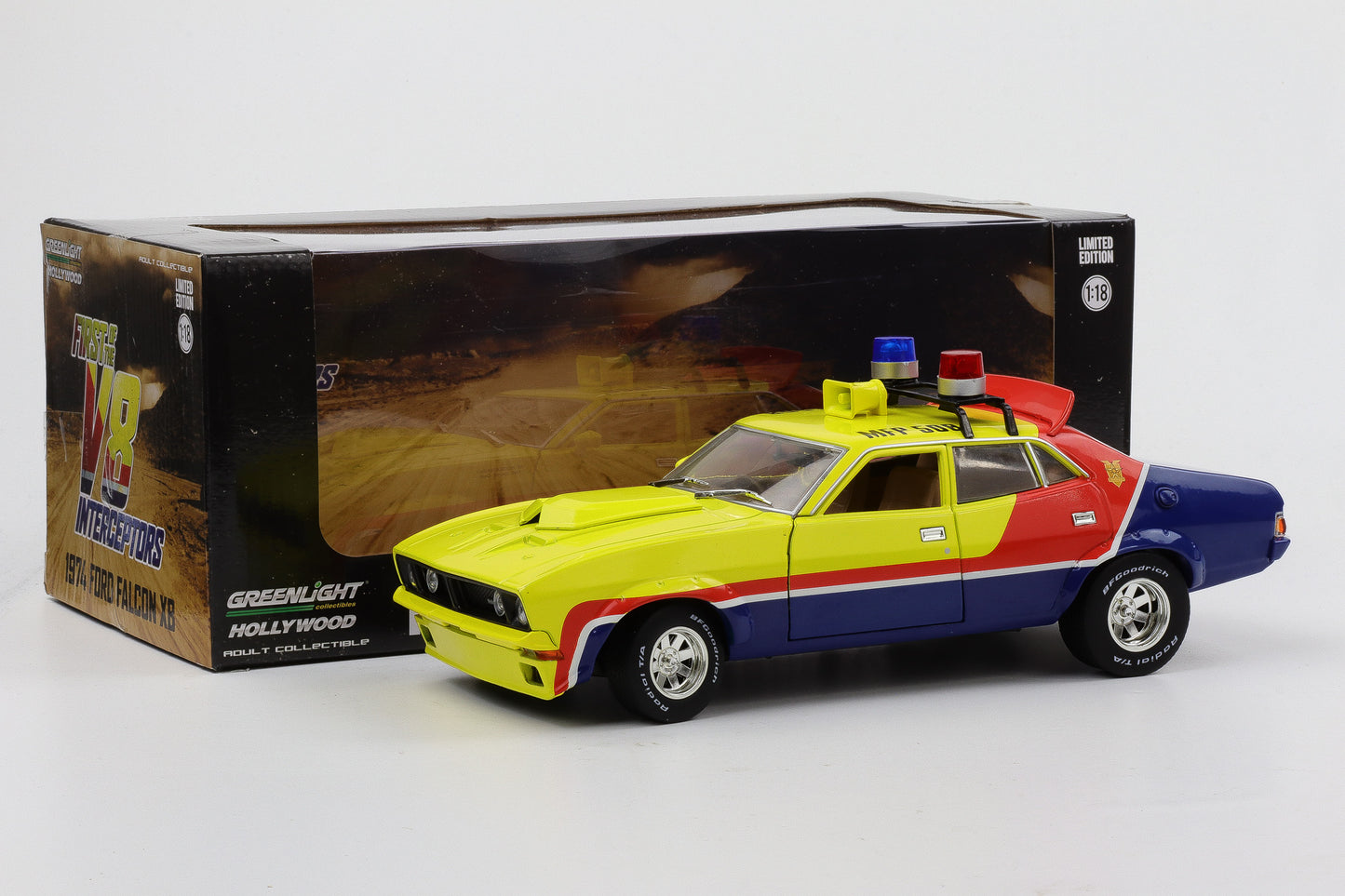1:18 Greenlight 1974 Ford Falcon XB First of the V8 Interceptors Mad Max Movie