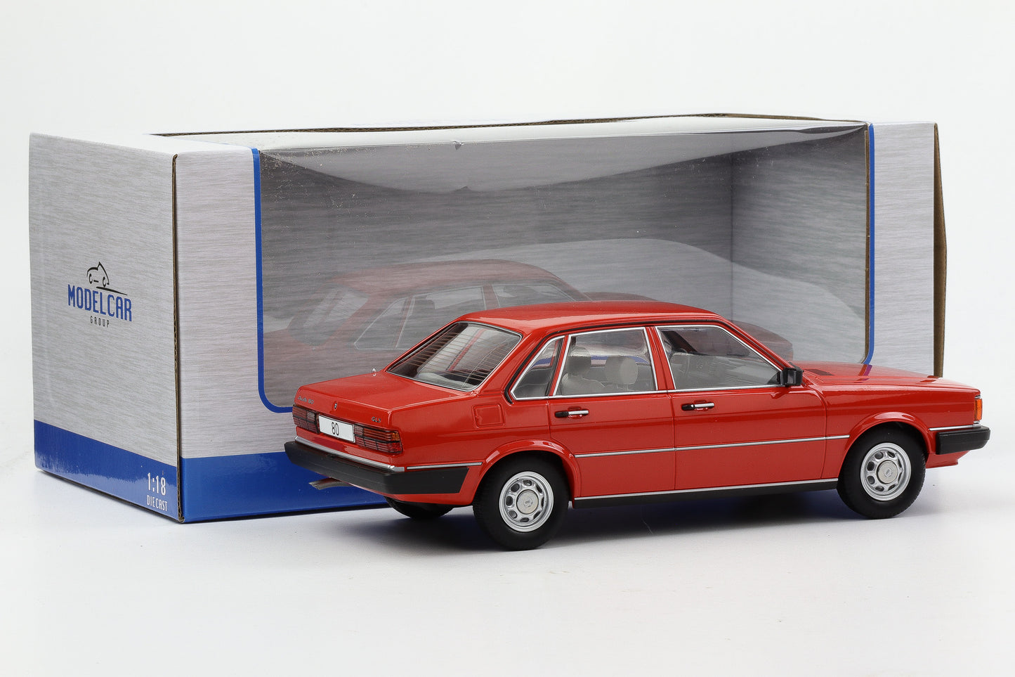 1:18 MCG Audi 80 B2 1978 rot diecast