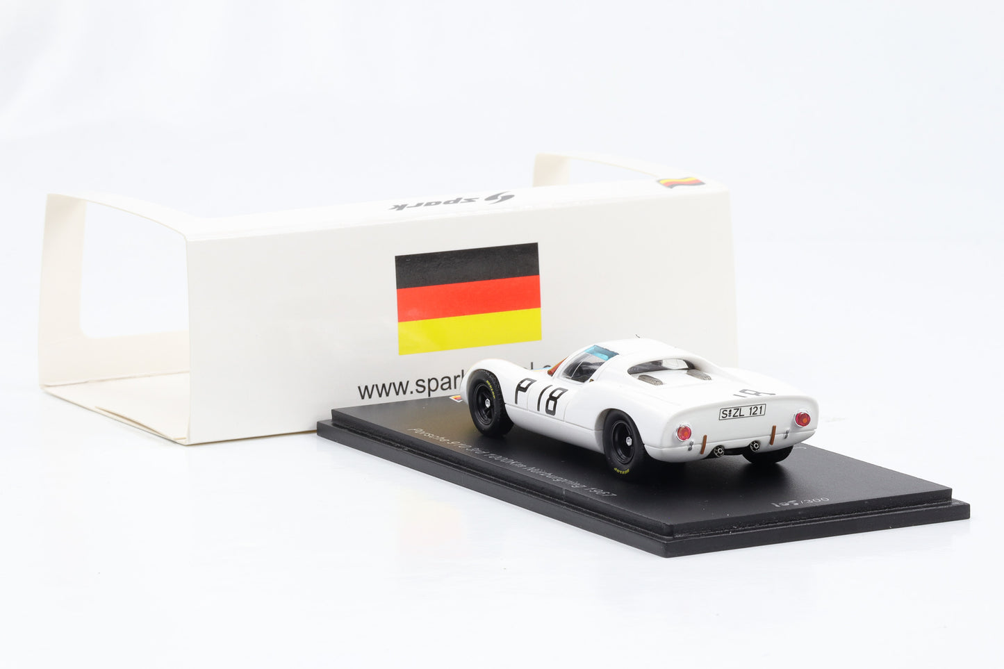 1:43 Porsche 910 1000 km Nurburgring 1967 # P 18 Neerpasch Elford 3. SG820 Spark