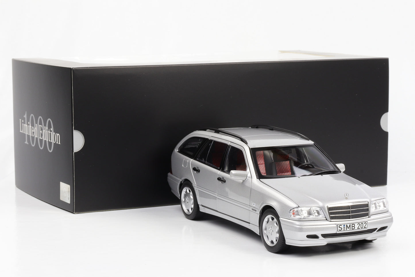 1:18 Mercedes-Benz C 200 T-Modell Kombi S202 brillantsilber 1997 Norev Dealer limited