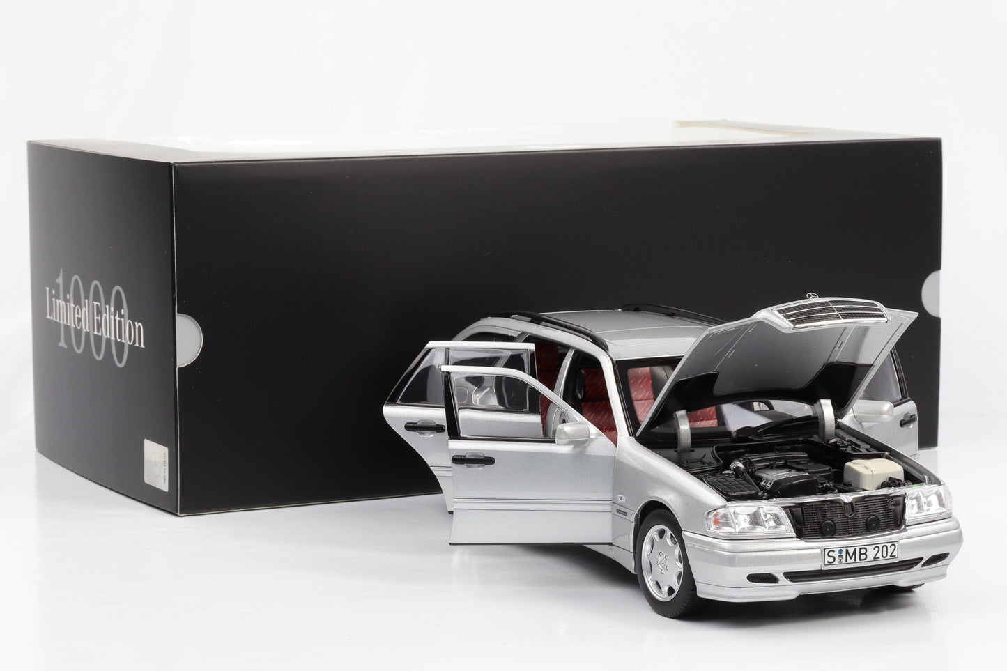 1:18 Mercedes-Benz C 200 T-Modell Kombi S202 brillantsilber 1997 Norev Dealer limited