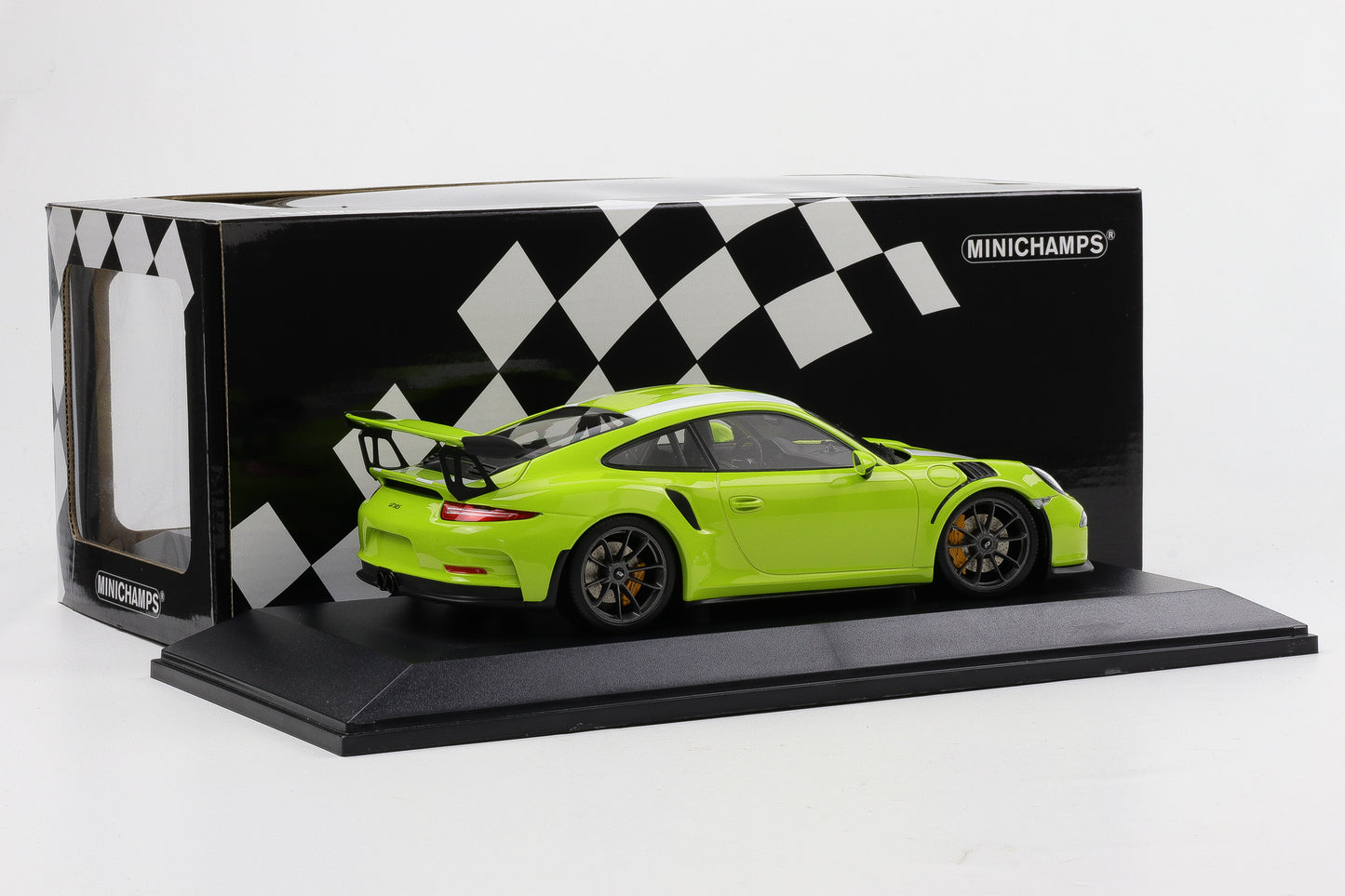1:18 Minichamps Porsche 911 991 GT3 RS 2015 Lichtgrün / white stripes  222pcs