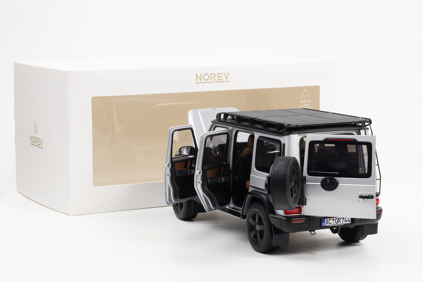 1:18 Norev Mercedes G-Klasse G500 AMG Line W463 Professional Line iridiumsilber 2024