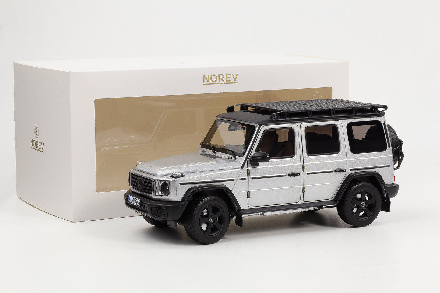 1:18 Norev Mercedes G-Klasse G500 AMG Line W463 Professional Line iridiumsilber 2024