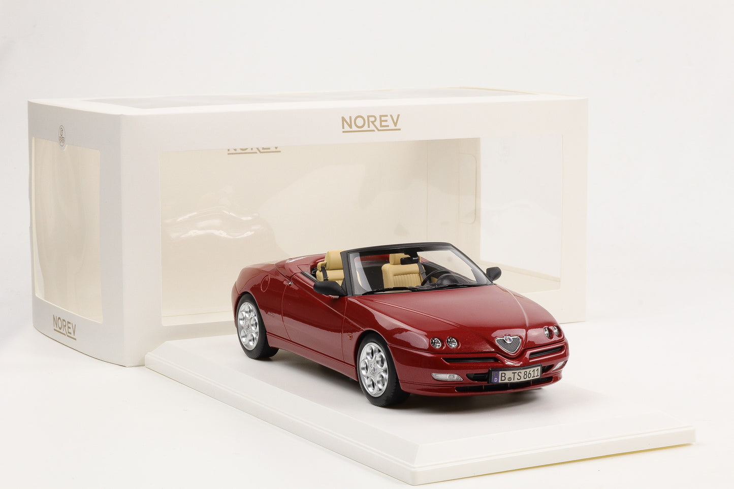 1:18 Norev Alfa Romeo GTV Spider 2.0 T.Spark red metallic 1999 with Softtop