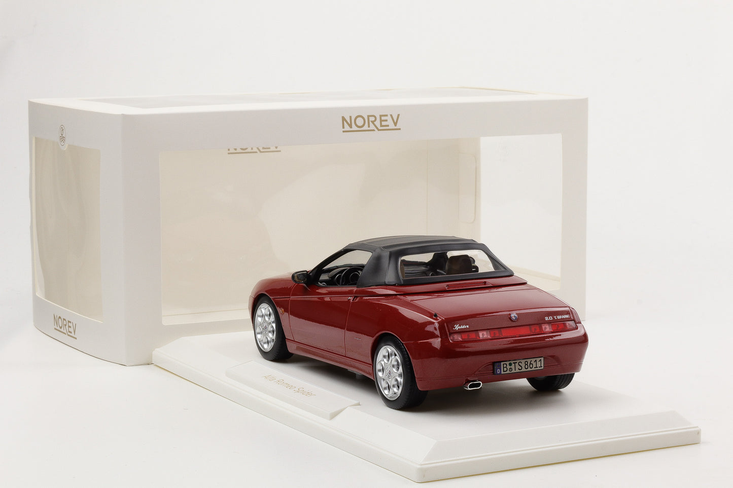 1:18 Norev Alfa Romeo GTV Spider 2.0 T.Spark red metallic 1999 with Softtop