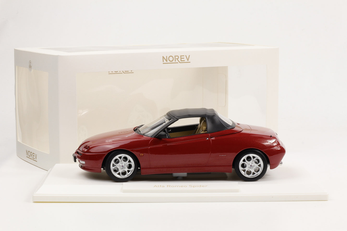 1:18 Norev Alfa Romeo GTV Spider 2.0 T.Spark red metallic 1999 with Softtop
