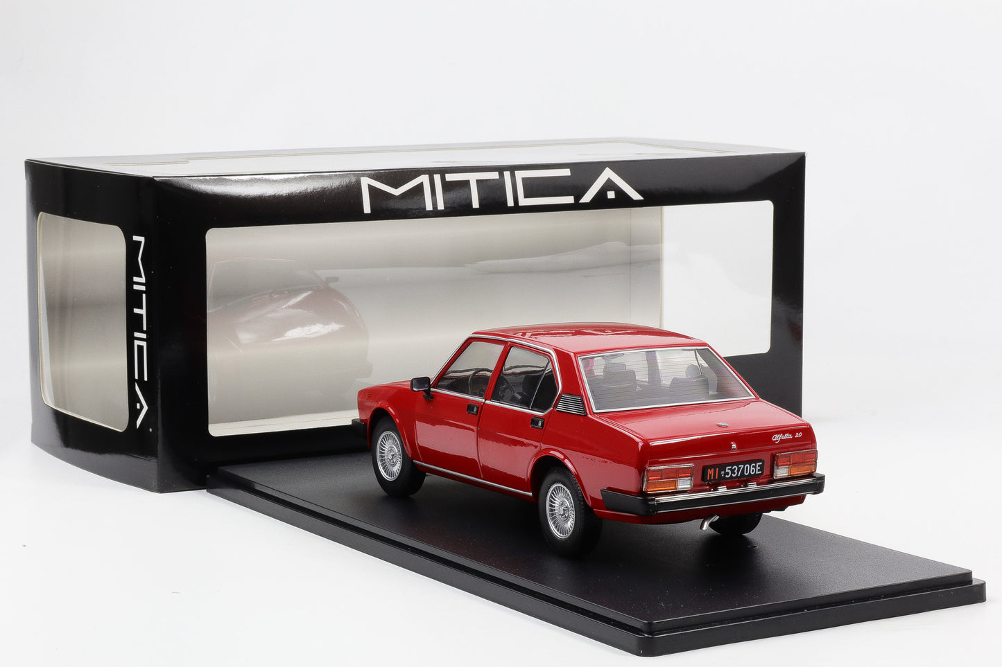 1:18 Mitica Alfa Romeo Alfetta Berlina 2000L 1978 rosso alfa 501 red