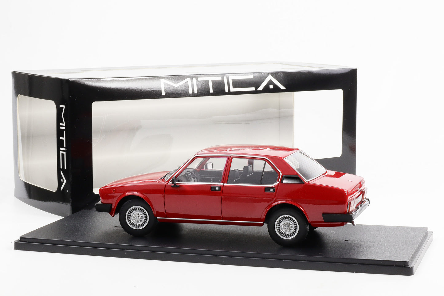 1:18 Mitica Alfa Romeo Alfetta Berlina 2000L 1978 rosso alfa 501 red