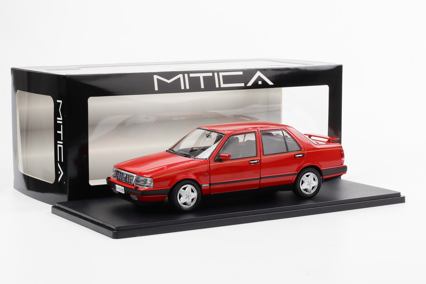 1:18 Mitica Lancia Thema 8.32 Ferrari 1988 Ferrari red