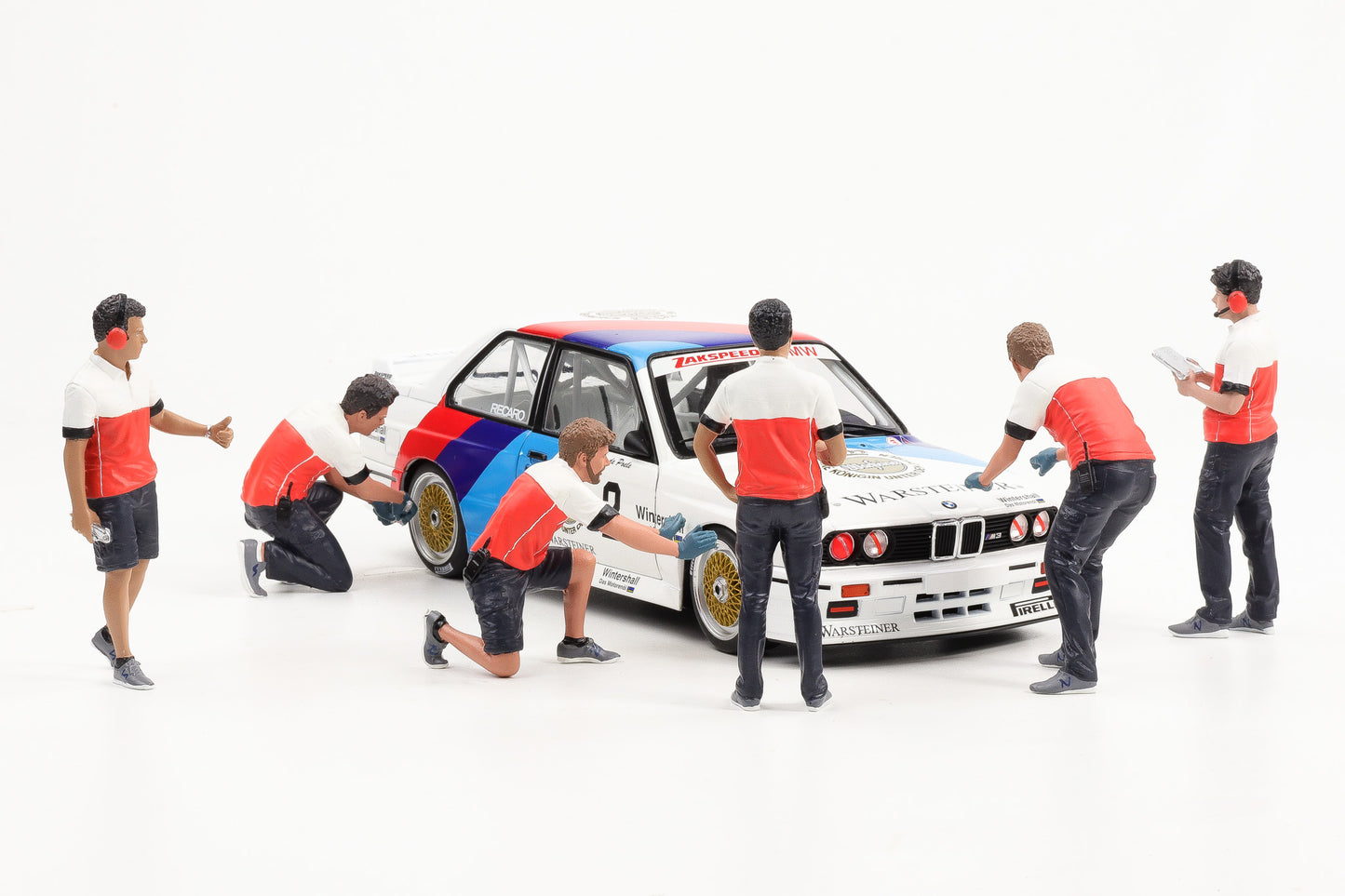 1:18 American Diorama Figur Race Crew Pit Stop BMW Figuren Set ohne Fahrzeug
