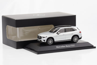 1:43 Mercedes-Benz GLC SUV X254 Avantagrde Hightechsilber iScale Dealer