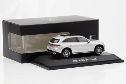 1:43 Mercedes-Benz GLC SUV X254 Avantagrde Hightechsilber iScale Dealer