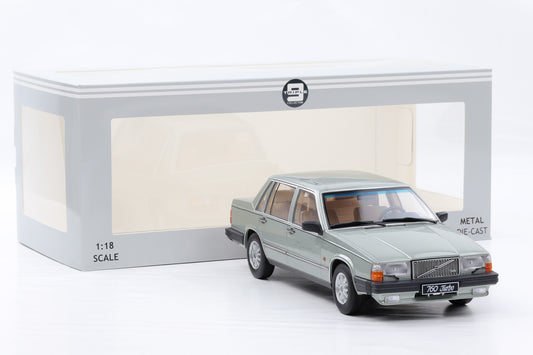 1:18 Triple9 Volvo 760 turbo 1985 light green metallic 1800531