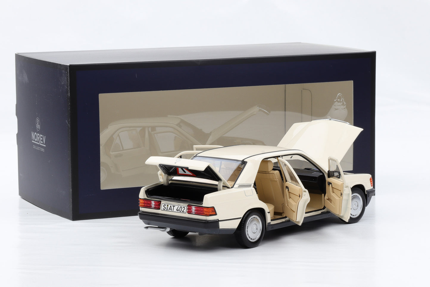 1:18 Norev Mercedes-Benz 190E W201 Beige 1984 183829 limited 200 pcs