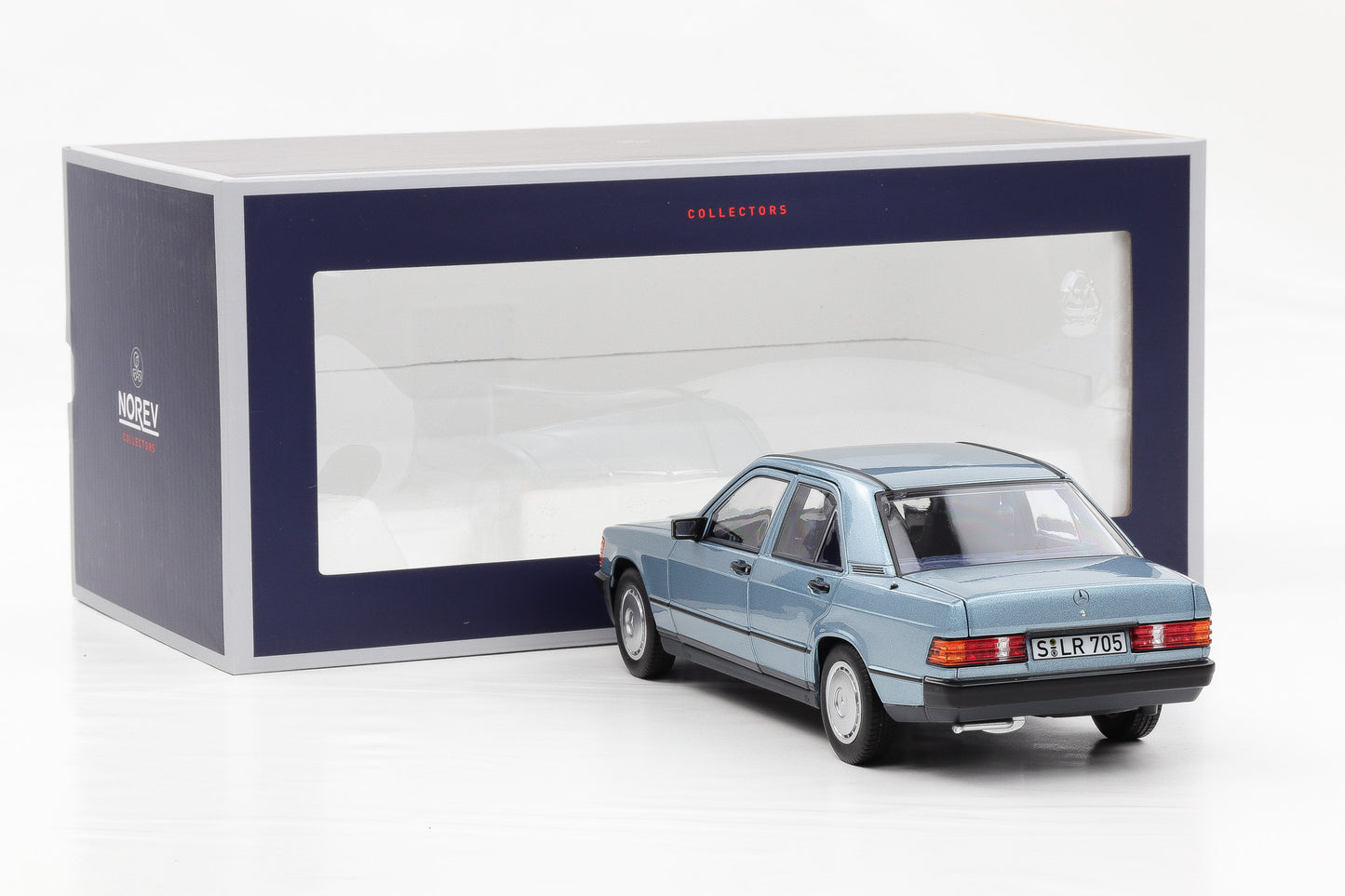 1:18 Norev Mercedes-Benz 190E W201 light Blue metallic 1984 183828