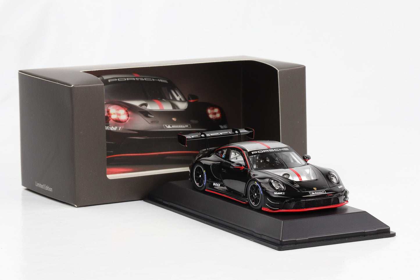 1:43 Porsche 911 992 GT3 R schwarz Spark limited WAP0202730RGT3