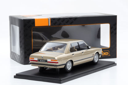 1:18 IXO BMW 5er Reihe 520i E28 Limousine 1987 gold metallic 18CMC184