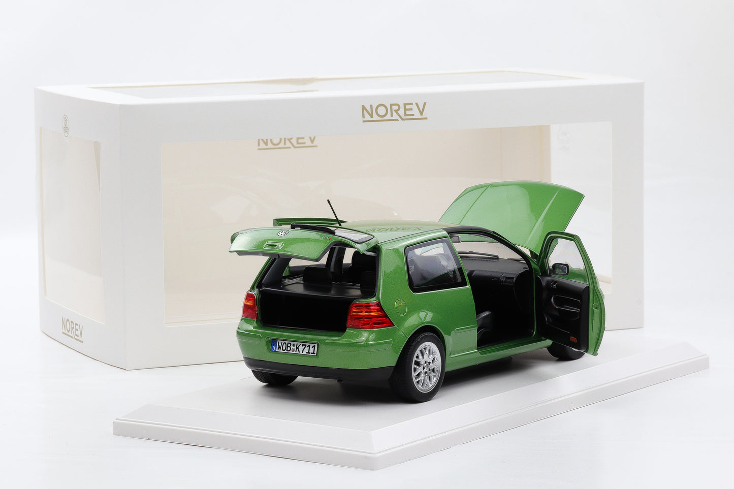 1:18 VW Volkswagen Golf IV GTI 1998 Cosmicgreen metallic 188571 full opening