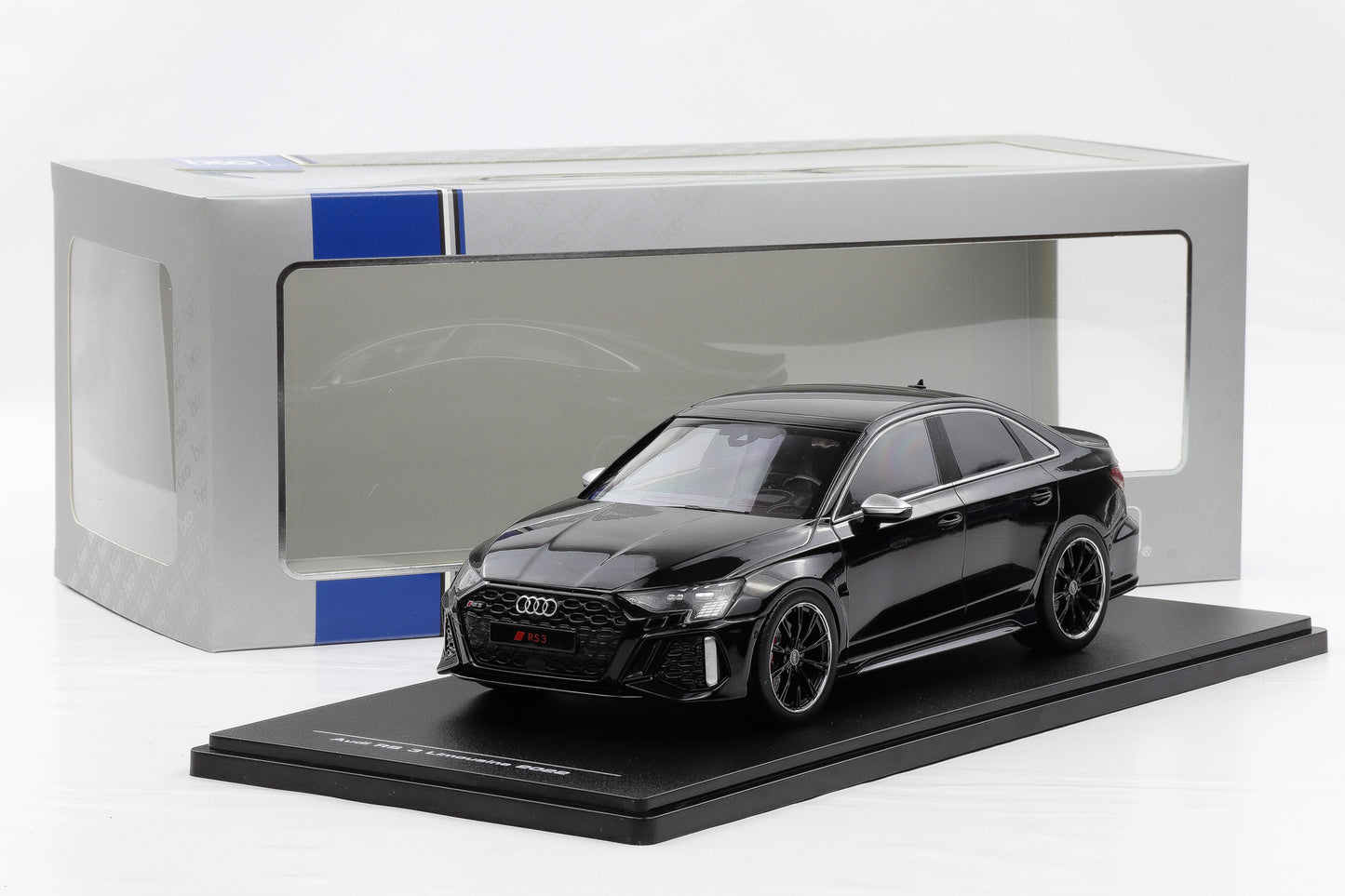 1:18 IXO Audi RS3 Limousine Typ 8YA 2022 black diecast