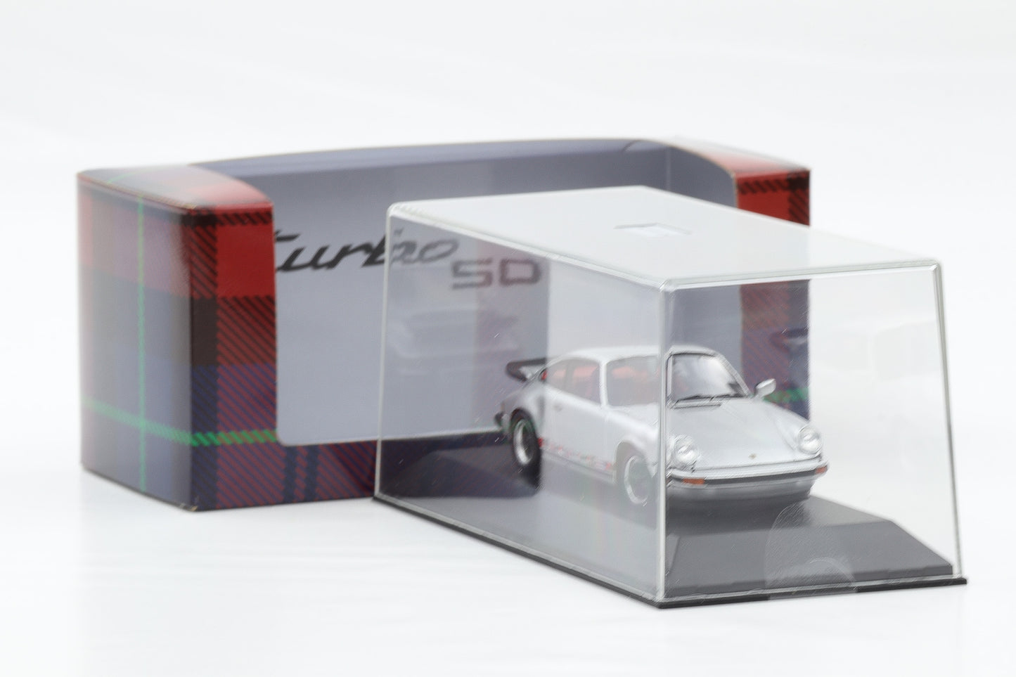 1:43 Spark Porsche 911 Turbo Coupe Nr.1 1974 silber MAP Museum