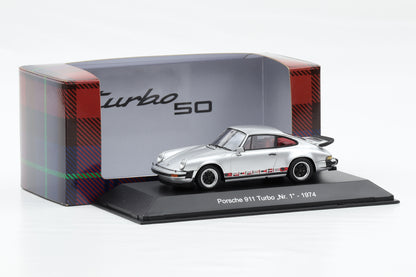 1:43 Spark Porsche 911 Turbo Coupe Nr.1 1974 silber MAP Museum