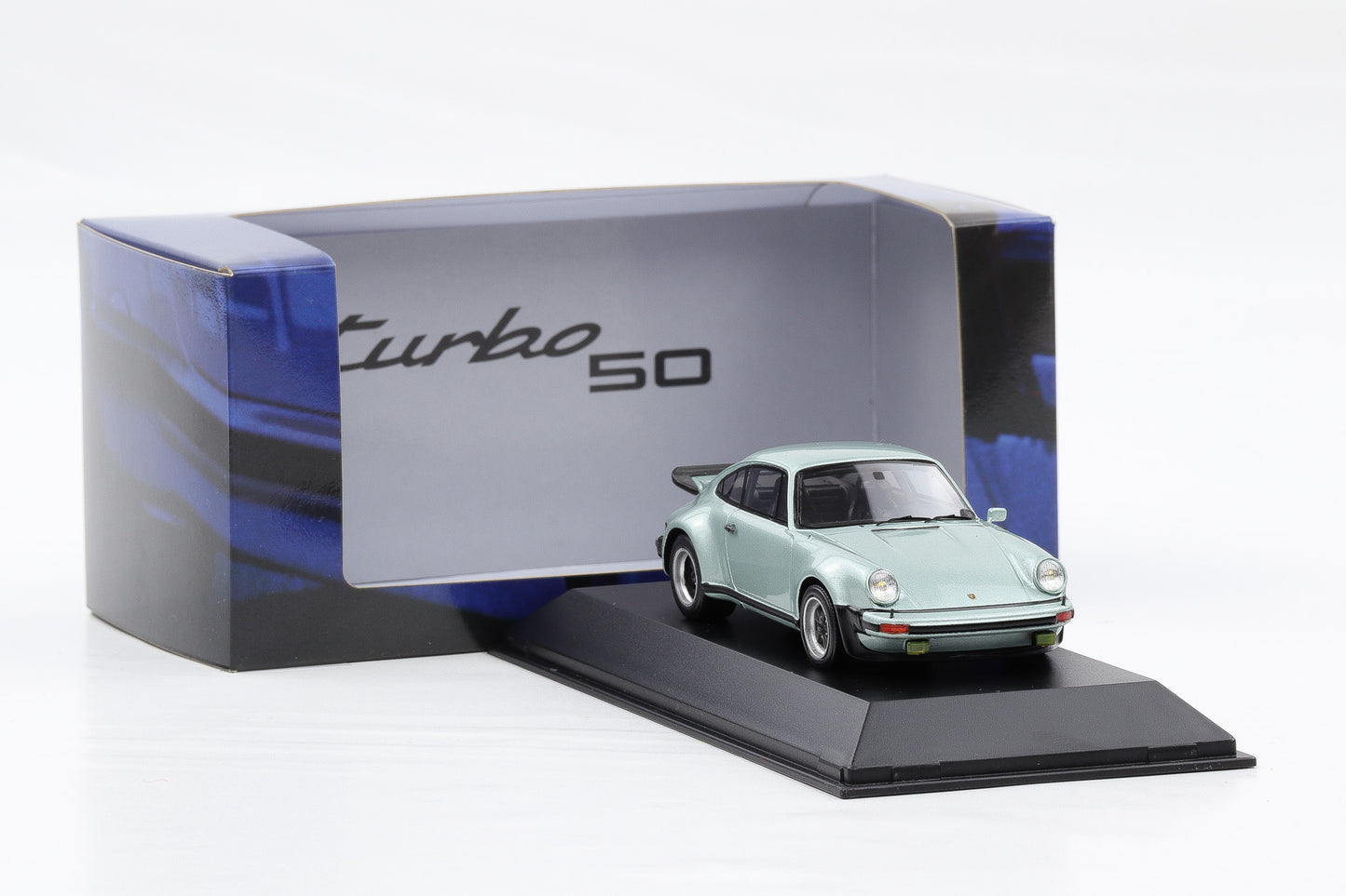 1:43 Spark Porsche 911 Turbo 3.0 Coupe silver-green metallic MAP Museum