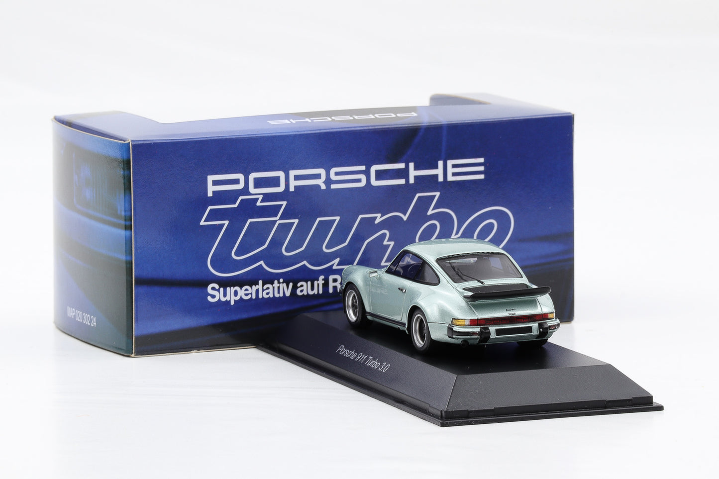 1:43 Spark Porsche 911 Turbo 3.0 Coupe silver-green metallic MAP Museum