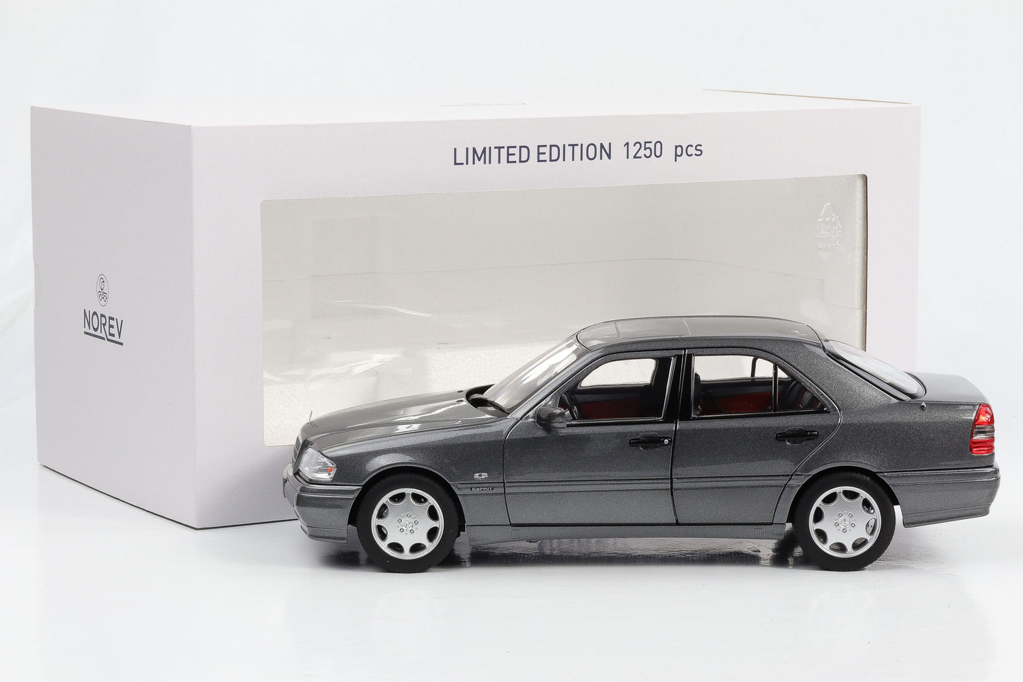 1:18 Norev Mercedes-Benz C 200 W202 MOPF Limousine 1997 grau metallic