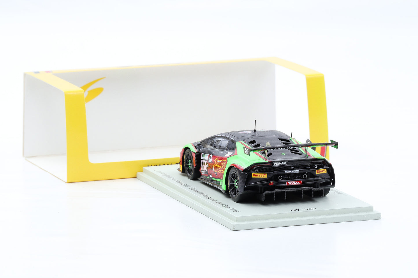 1:43 Spark Lamborghini Huracan GT3 #666 Barewell Motorsport 24h Spa 2016 SB294