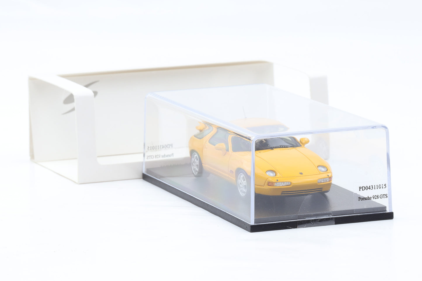 1:43 Spark Porsche 928 GTS gelb PD04311015