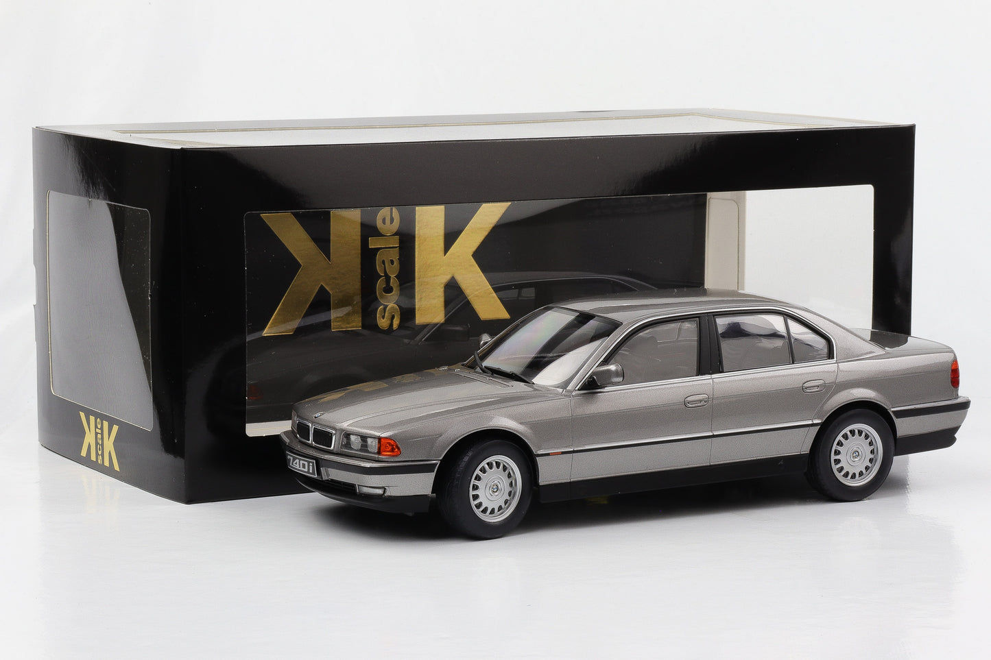 1:18 BMW 740i E38 Serie 1 1994 grau metallic KK Scale diecast