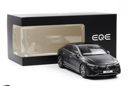 1:18 Mercedes-Benz EQE AMG Line V295 graphitgrau mango 2023 NZG Dealer