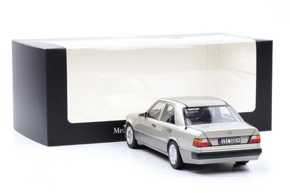 1:18 Norev Mercedes-Benz 500 E W124 5.0 V8 Limousine rauchsilber DEALER Edition