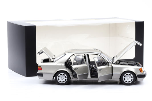 1:18 Norev Mercedes-Benz 500 E W124 5.0 V8 Limousine rauchsilber DEALER Edition